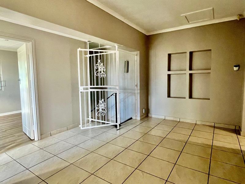 3 Bedroom Property for Sale in Fraaiuitsig Western Cape